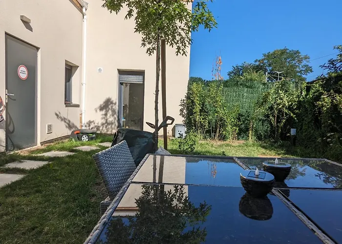 Perle Urbaine : Jardin Spacieux!