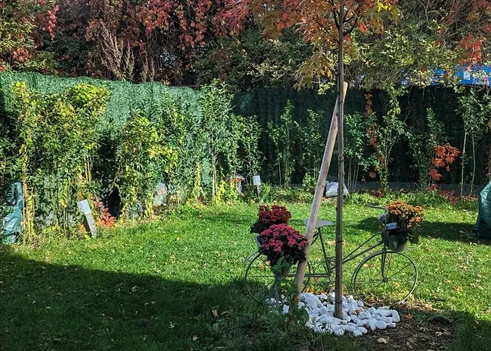 Perle Urbaine : Jardin Spacieux!